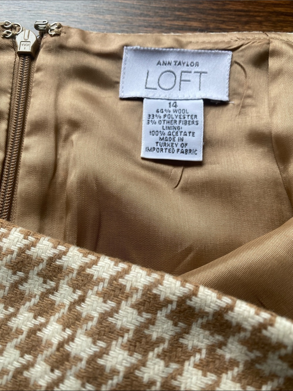 LOFT Tan & Cream Houndstooth Pencil Skirt - Picture 2 of 8